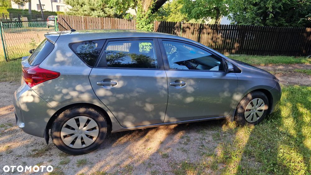 Toyota Auris 1.33 VVT-i Life Comfort - 4