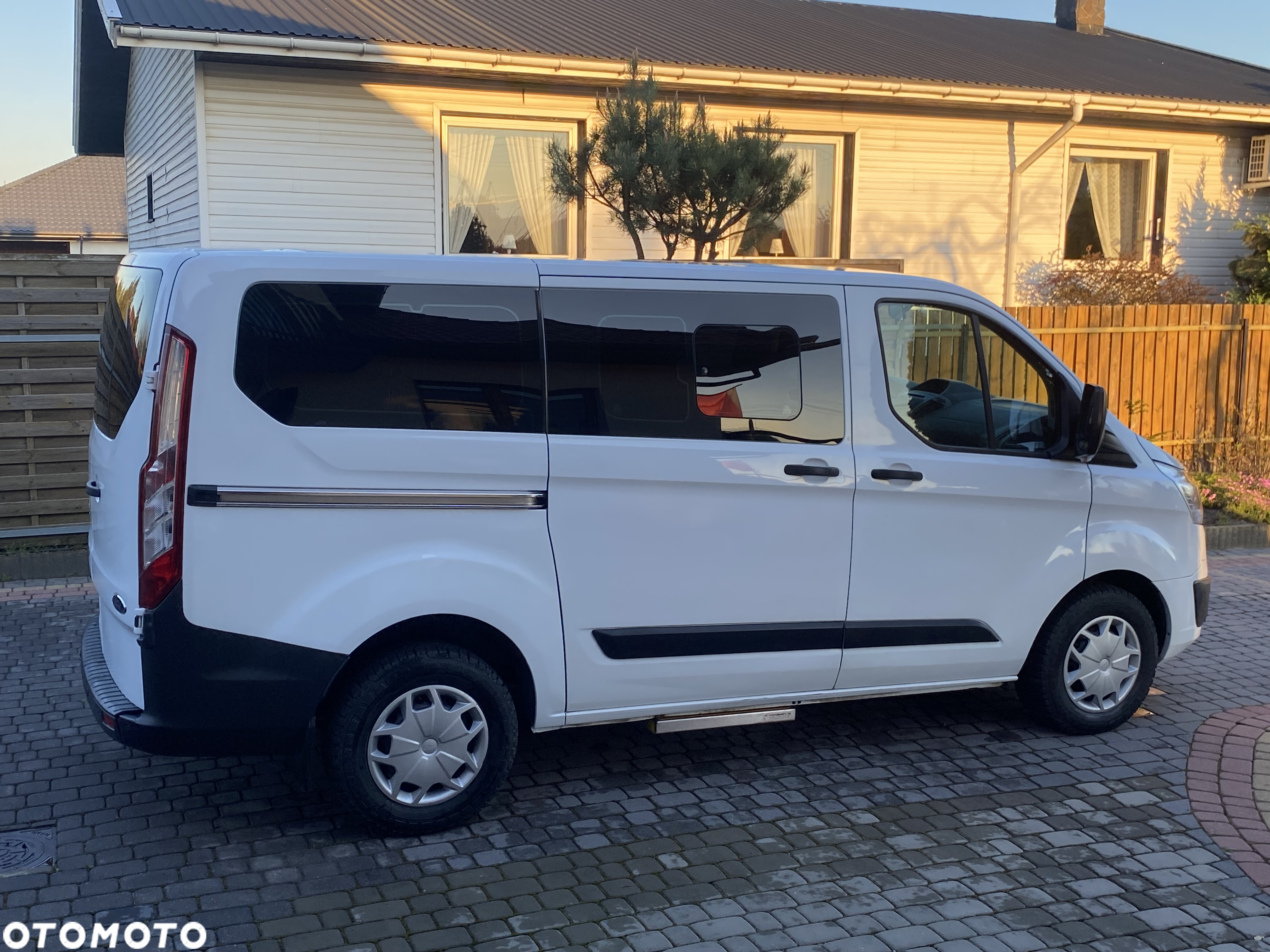 Ford Transit Custom 290 L1H1 Limited - 8