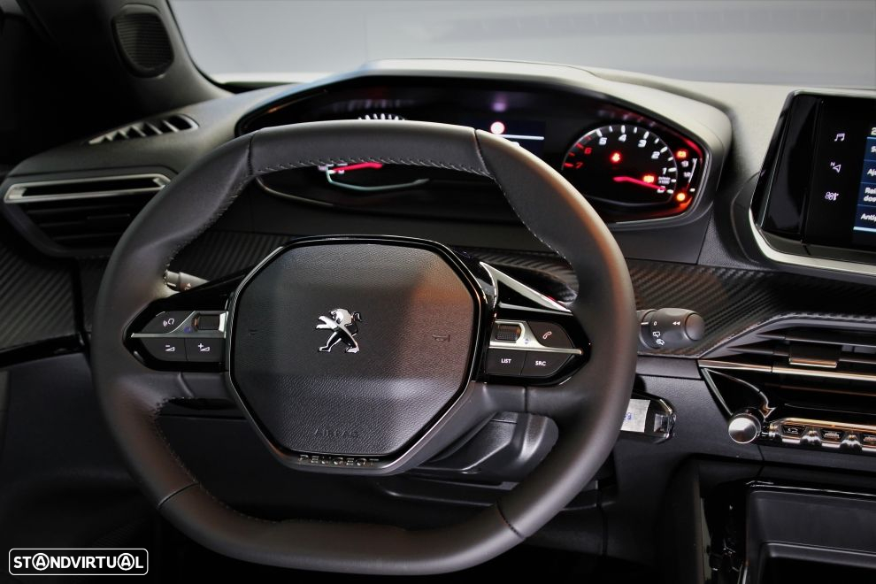 Peugeot 2008 1.2 PureTech Active Pack - 17