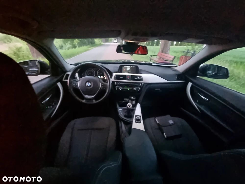 BMW Seria 3 - 22