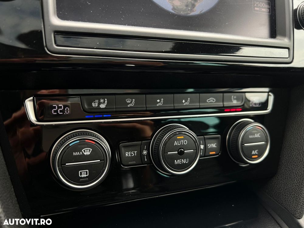 Volkswagen Passat Alltrack - 15
