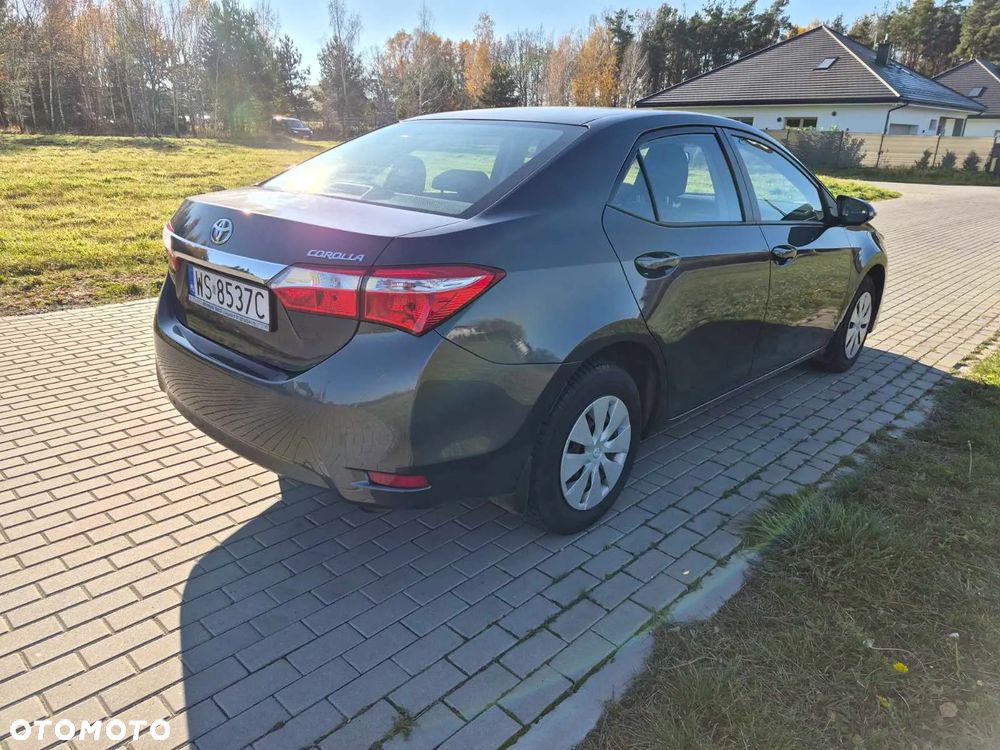 Toyota Corolla 1.6 Classic Plus - 5