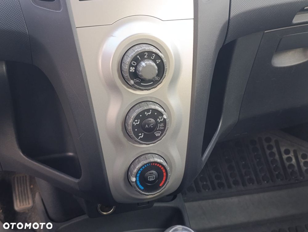 Toyota Yaris 1.3 Luna A/C - 10