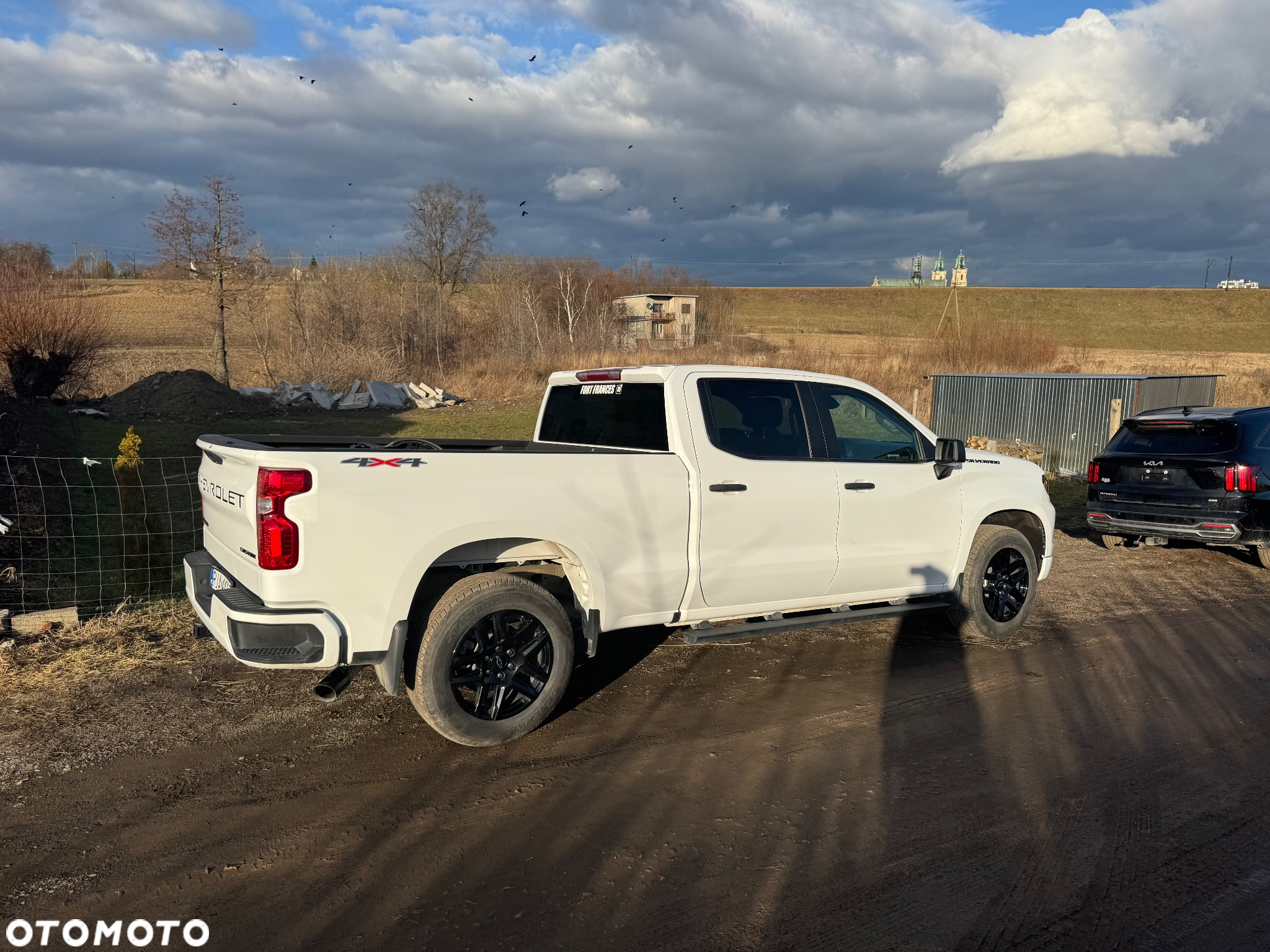 Chevrolet Silverado - 8