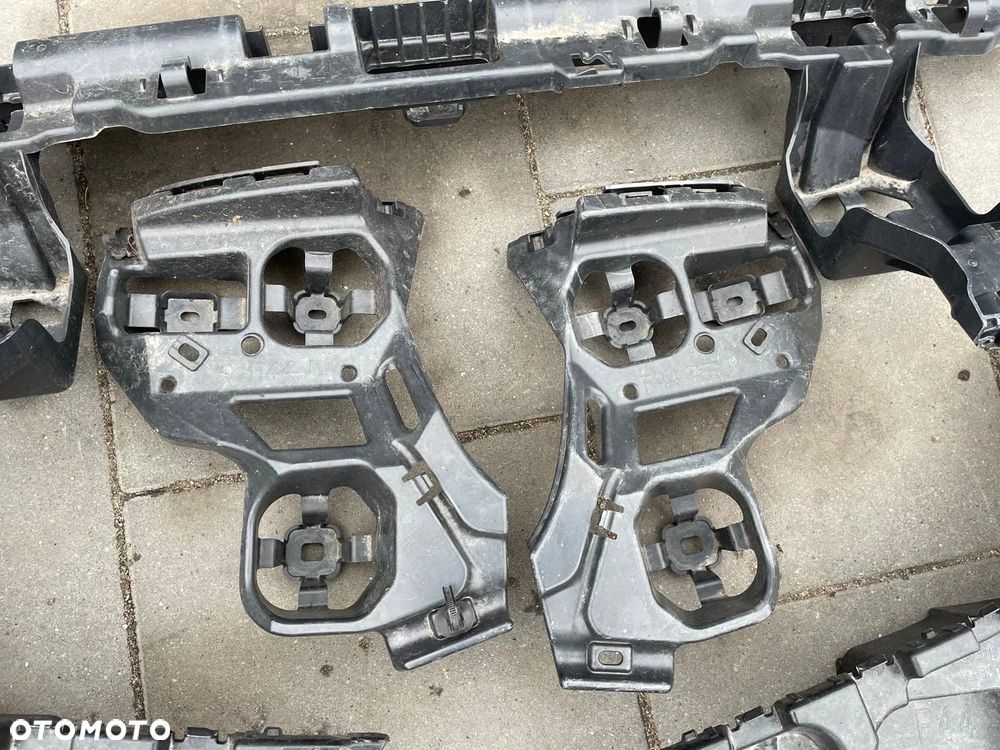 ŚLIZGI MOCOWANIE ZDERZAKA TYŁ BMW 2 GRAN COUPE F44 - 2