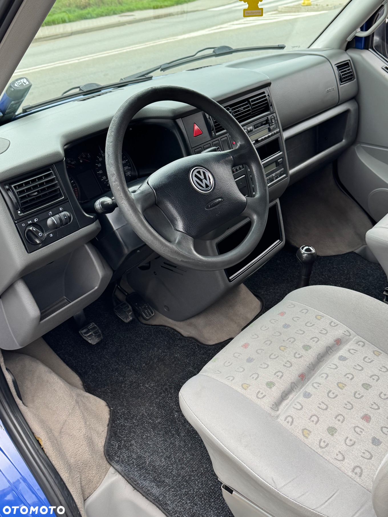 Volkswagen Caravelle TDI Basis / CL - 10