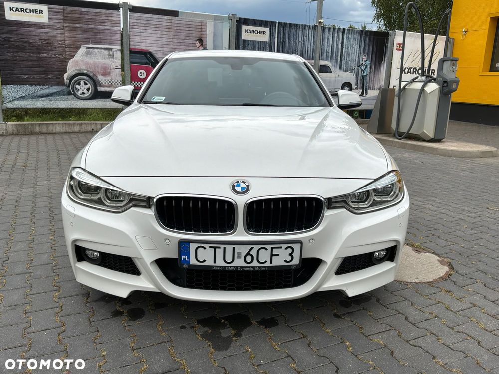 BMW Seria 3 320i M Sport - 10