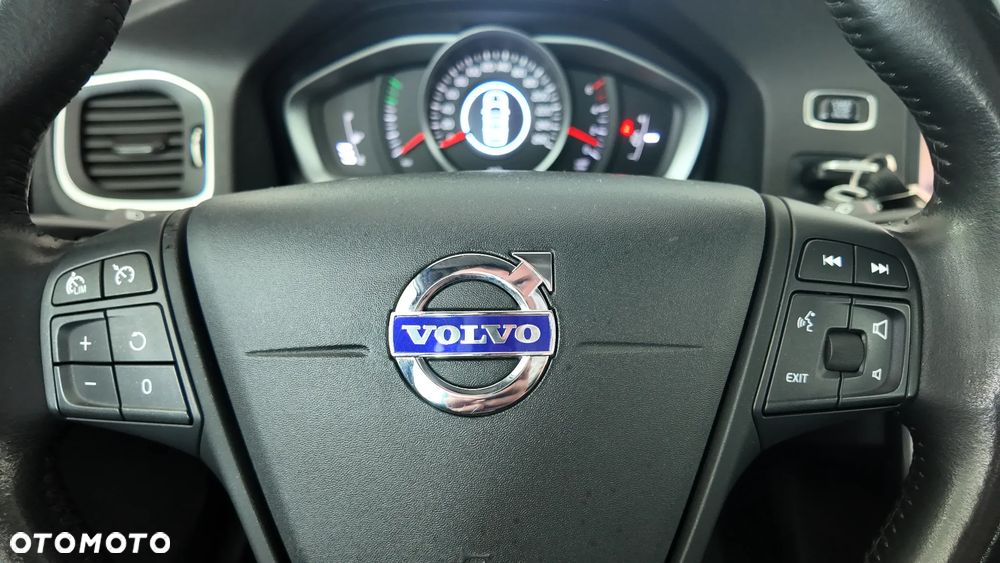 Volvo V60 D2 Drive-E Momentum - 23
