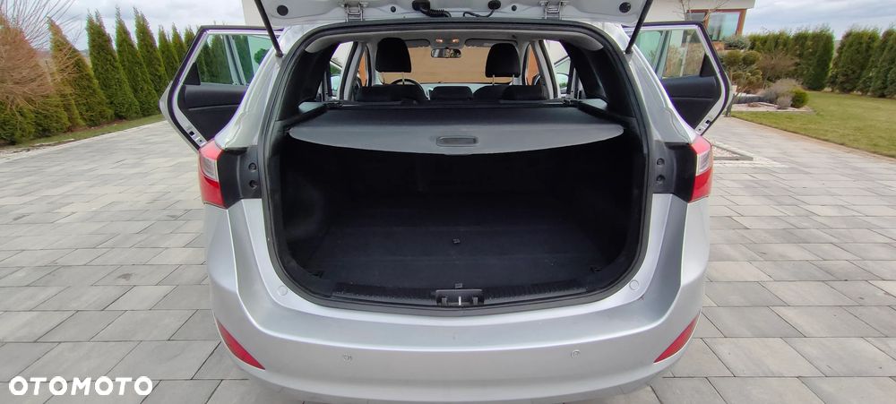 Hyundai i30 1.4 Classic + - 16