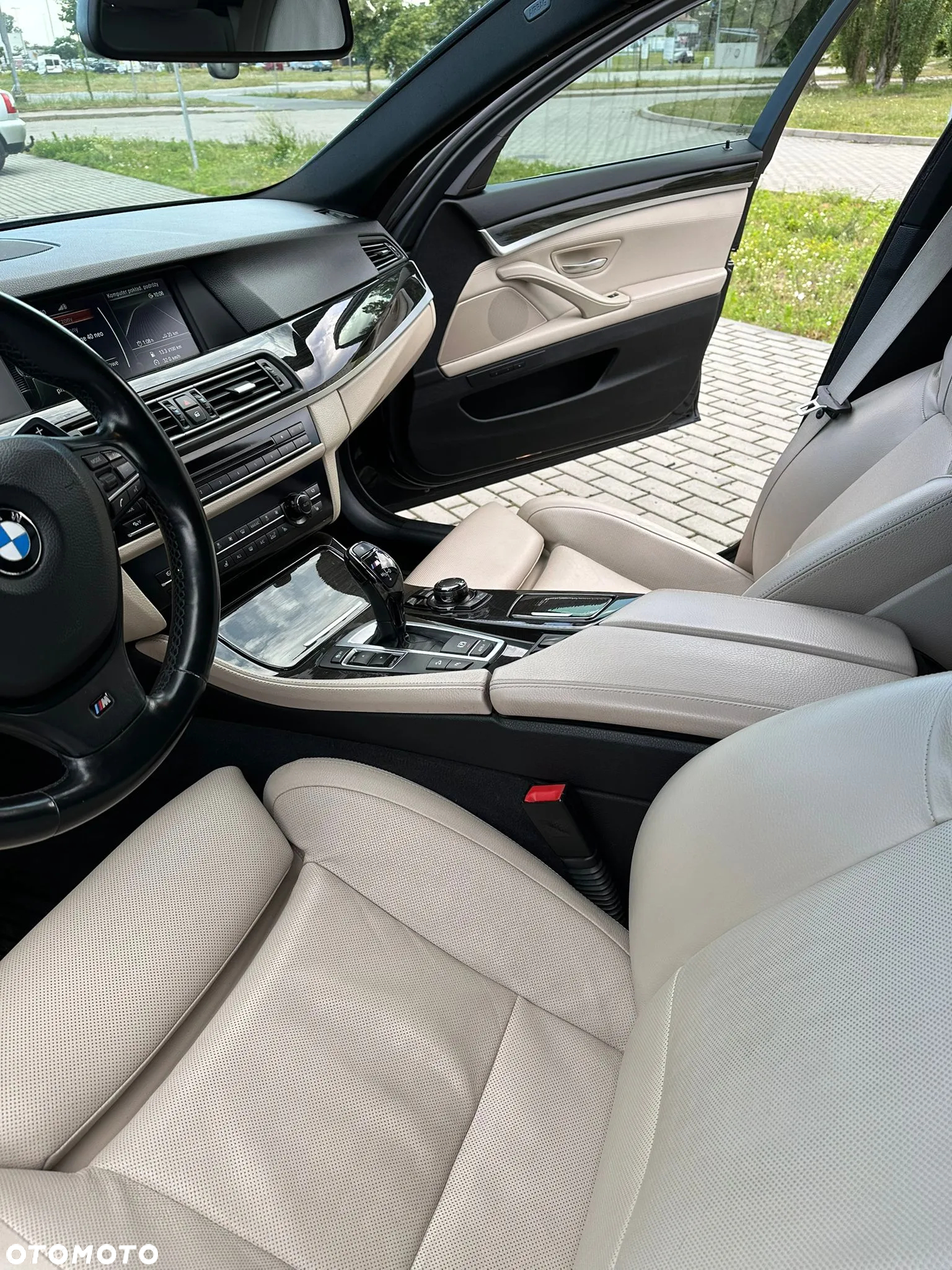 BMW Seria 5 M550d xDrive - 13