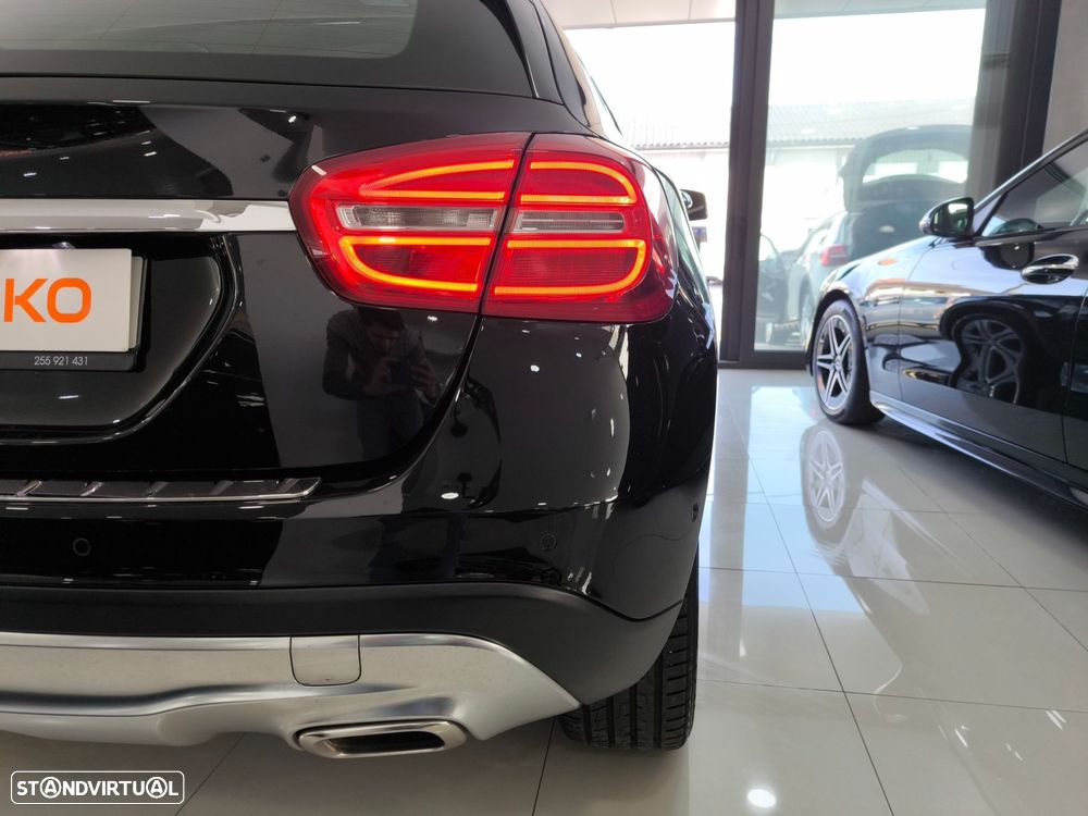 Mercedes-Benz GLA 180 d Urban - 9