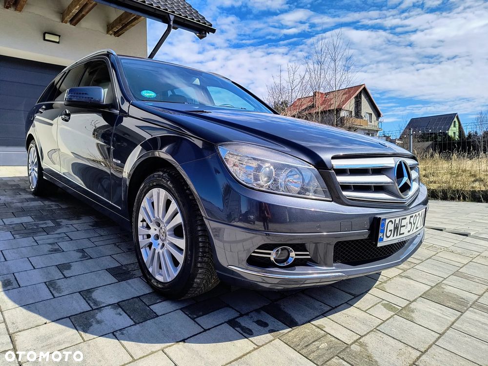 Mercedes-Benz Klasa C 180 CGI Automatik BlueEFFICIENCY Avantgarde - 2
