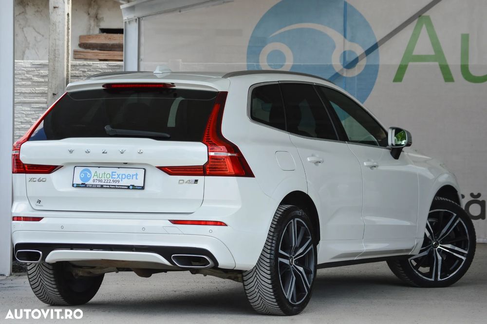Volvo XC 60 D4 AWD R-Design - 33