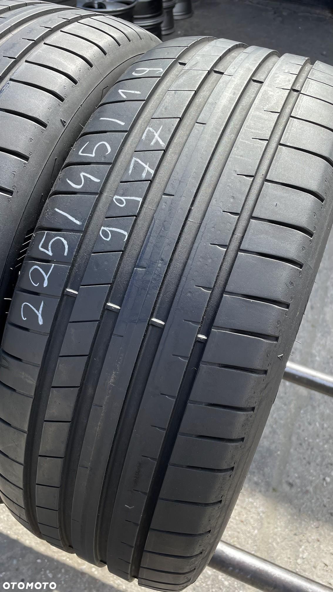 225/45/19 Dunlop Sport Maxx RT2 H:BMW DSST RSC 92W - 3