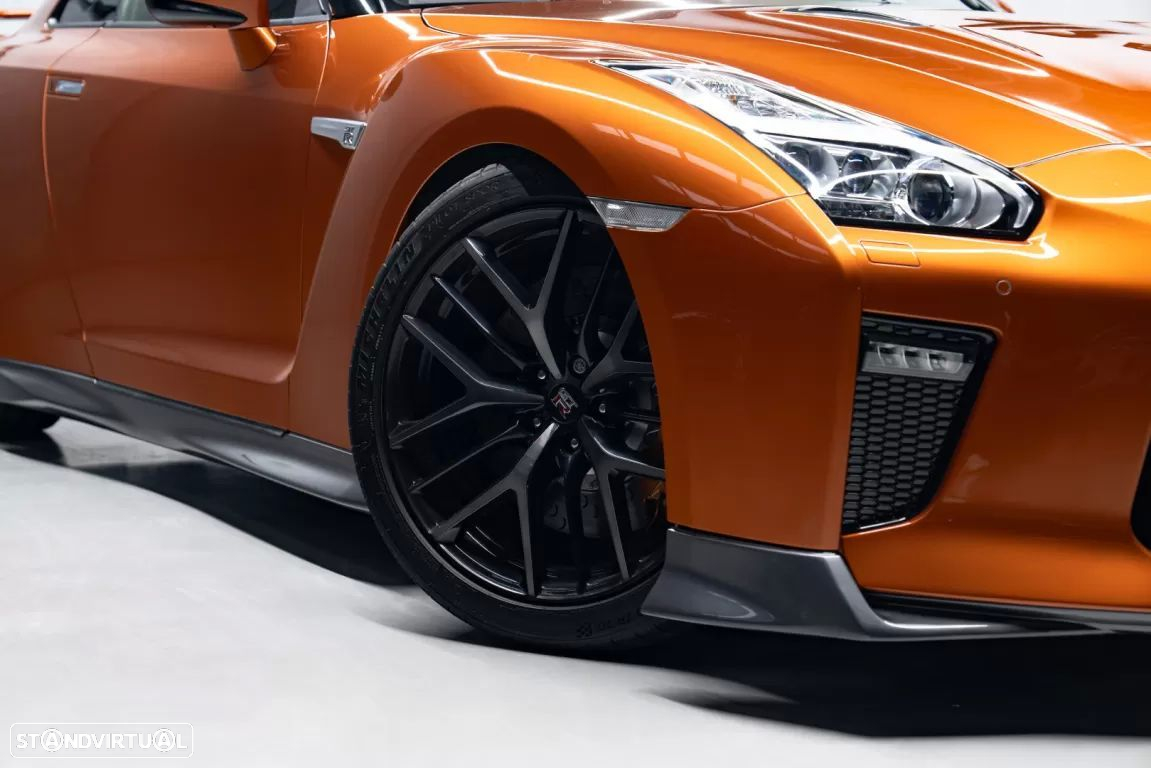 Nissan GT-R - 3