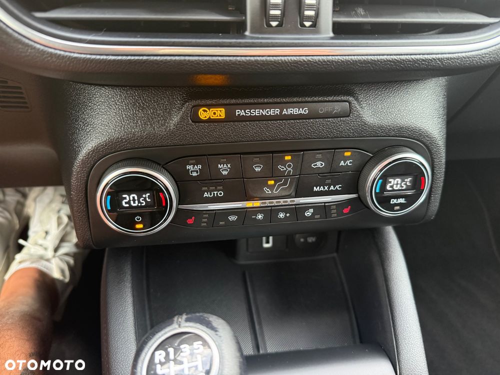 Ford Focus 1.5 EcoBlue STart-Stopp-System TITANIUM X - 27