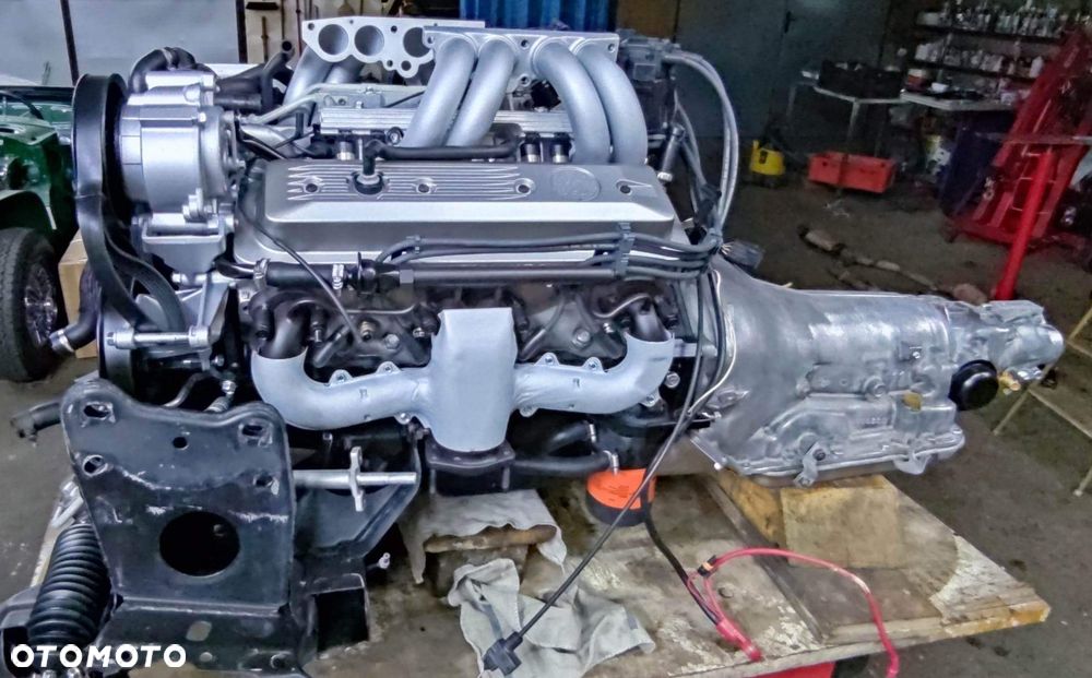 Chevrolet Corvette - 17