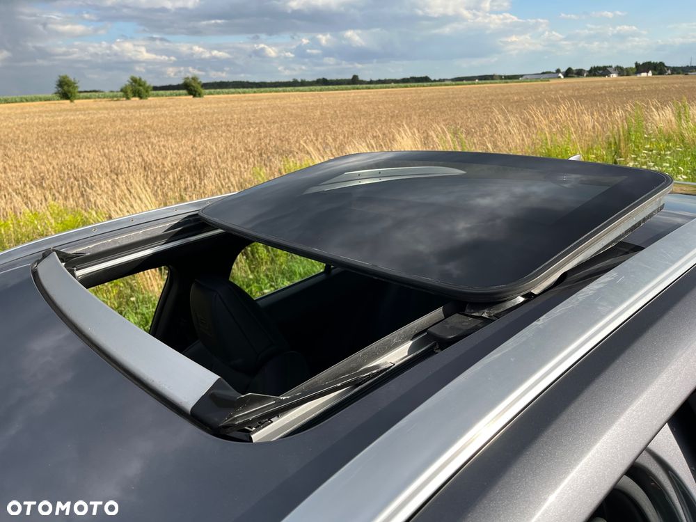 Lexus UX - 16