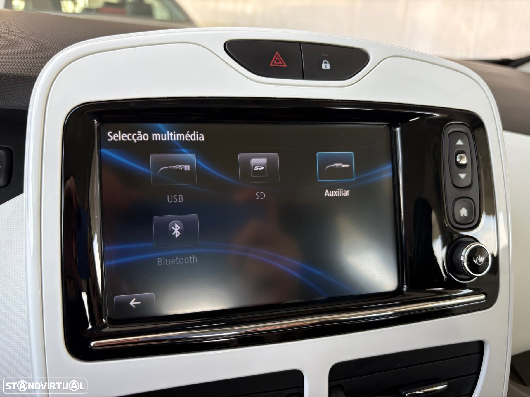 Renault Zoe (c/ Bateria) Life 40 Q90 - 21