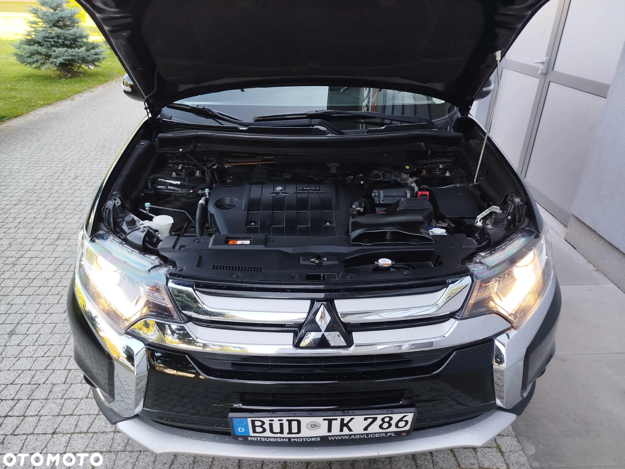 Mitsubishi Outlander 2.2 DI-D 4WD Automatik Diamant Edition - 26