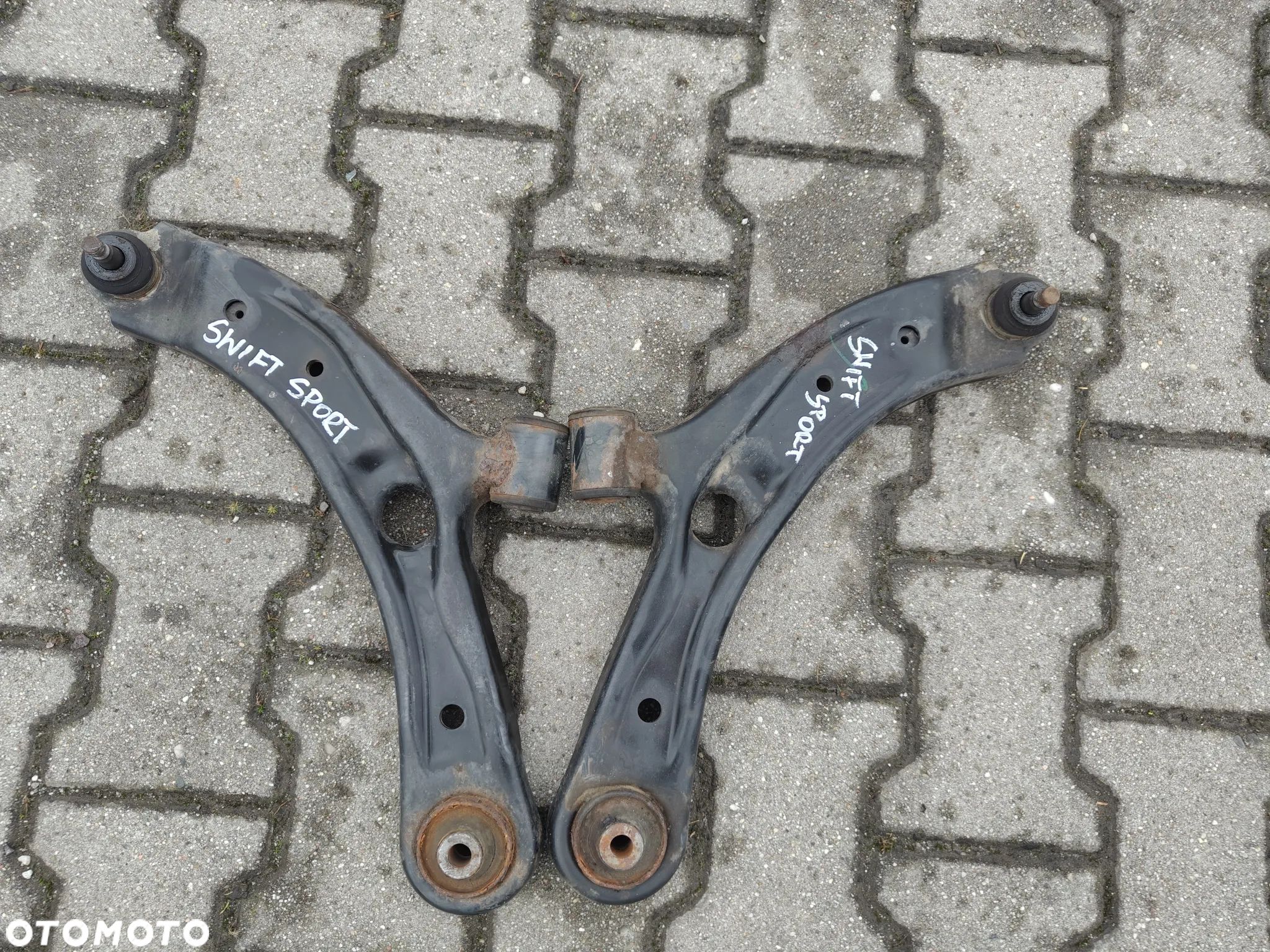 Suzuki Swift Sport MK7 2010-2017 wahacz lewy prawy - 1