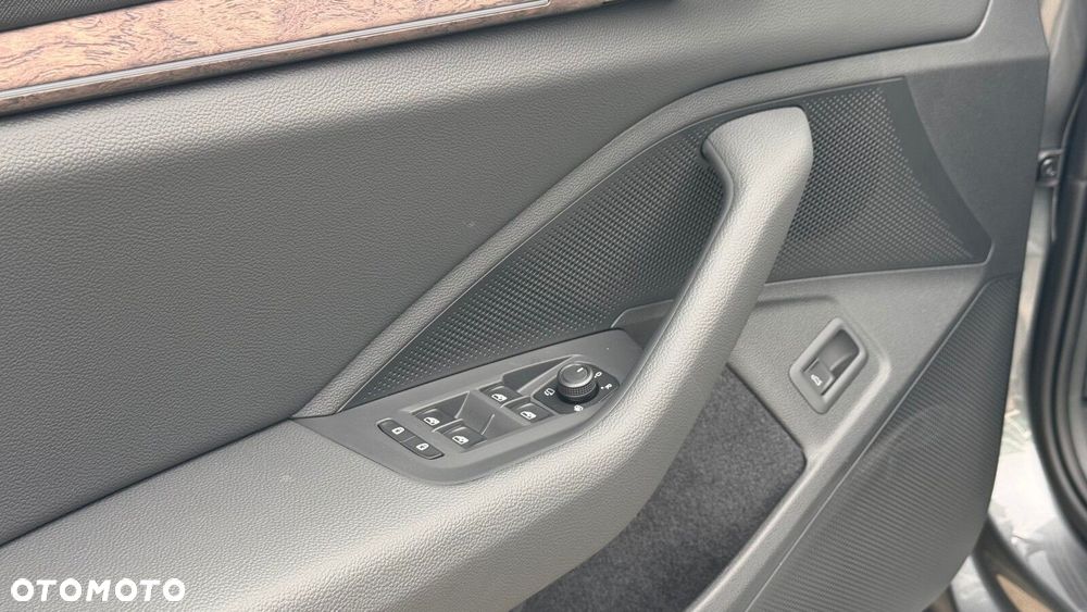 Skoda Superb 1.5 TSI L&K DSG - 12