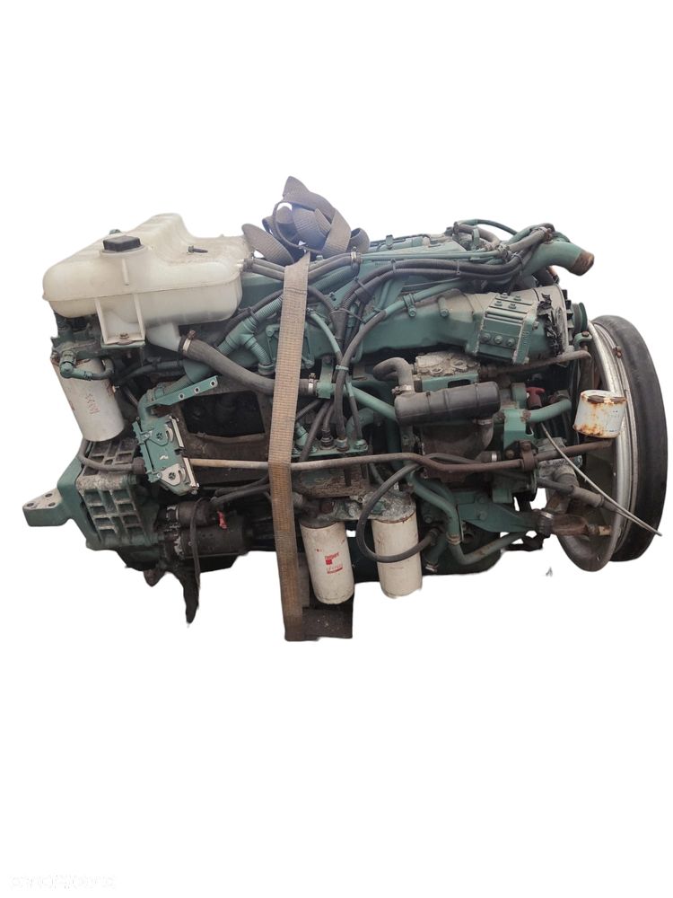 SILNIK VOLVO FL D6B EURO 3 - 1