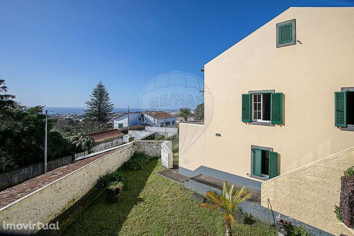 Moradia T6 para venda - Grande imagem: 2/32