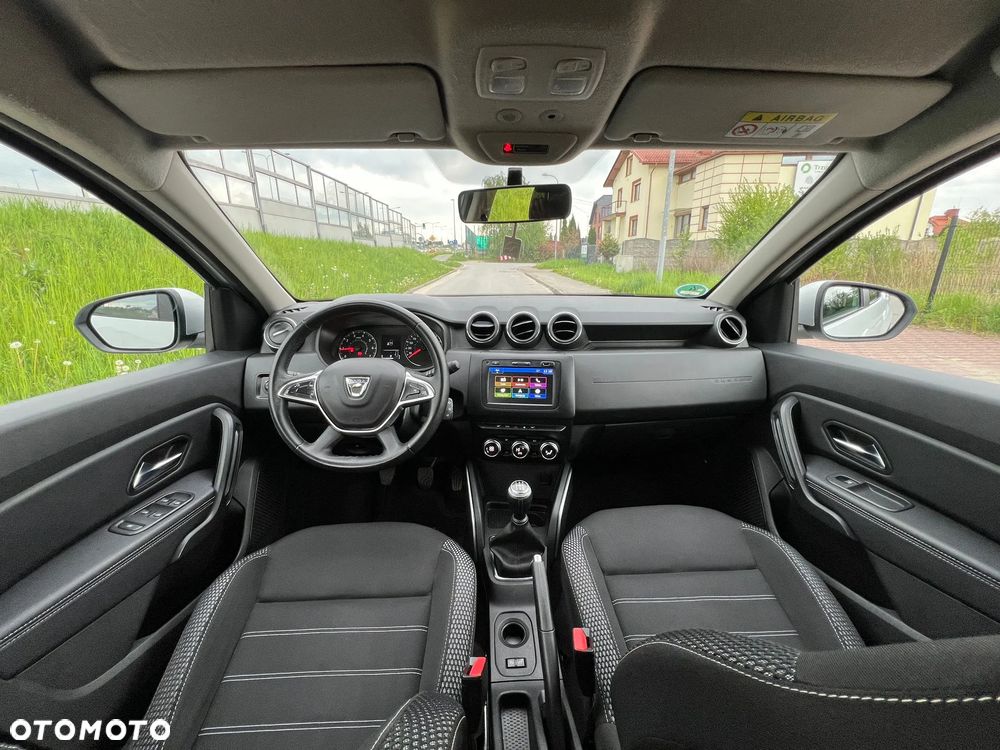Dacia Duster 1.6 SCe Prestige - 28