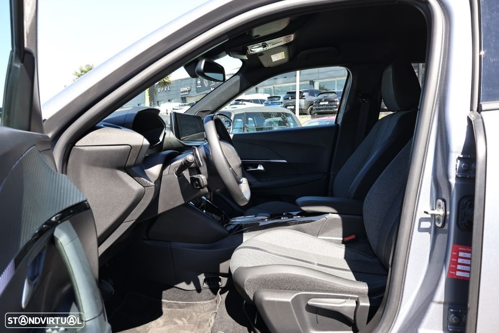 Peugeot 2008 1.2 Hybrid Allure e-DCS6 - 17