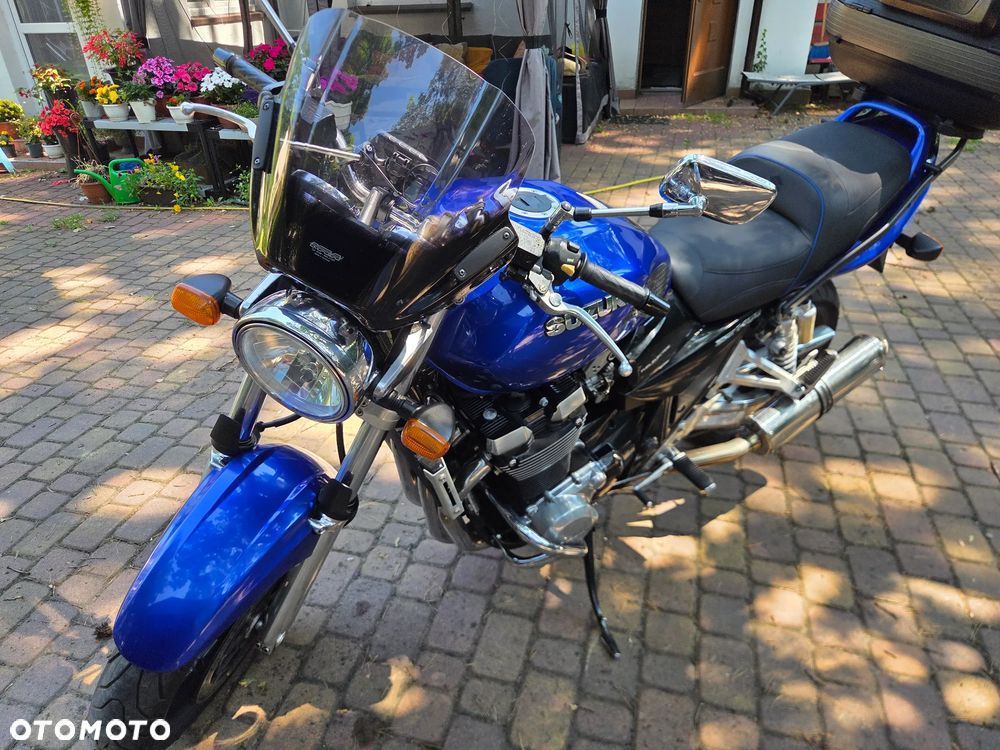 Suzuki GSX - 7