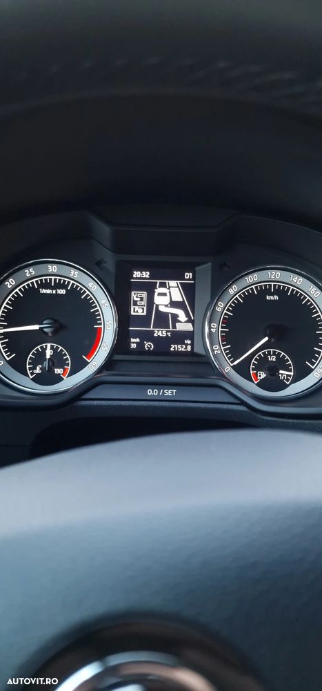 Skoda Octavia 2.0 TDI DSG 4X4 Style - 22