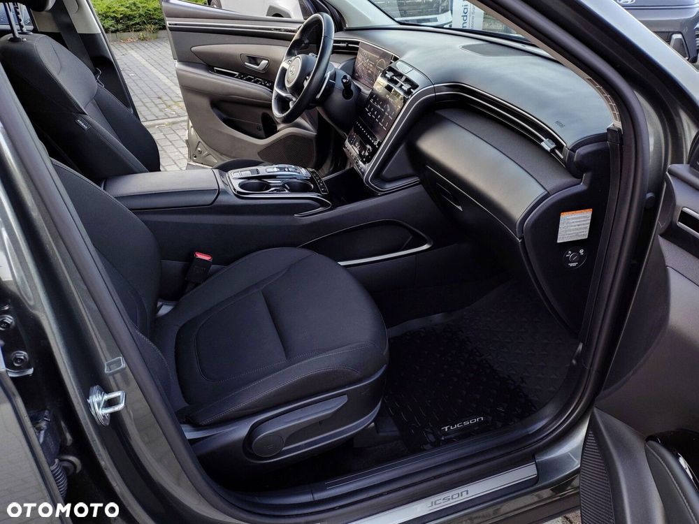 Hyundai Tucson 1.6 T-GDi HEV Executive 2WD - 28