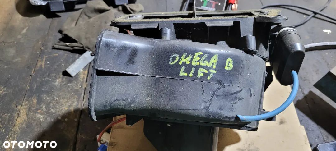 Opel  Omega b lift  wentylator dmuchawa nawiewu - 1
