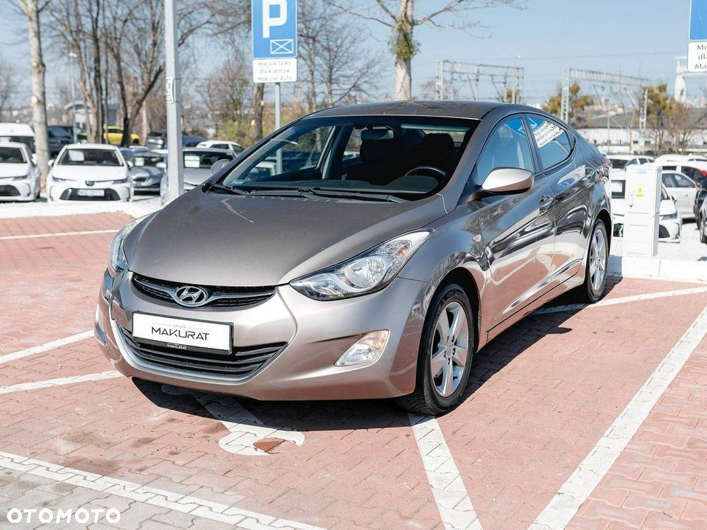 Hyundai Elantra 1.6 Classic + - 3