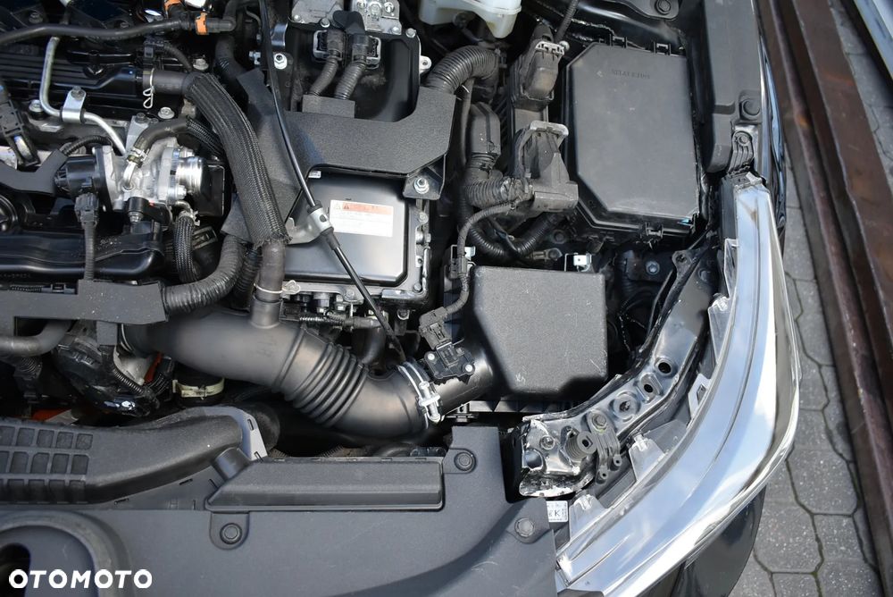 Toyota Corolla 2.0 Hybrid Executive - 23