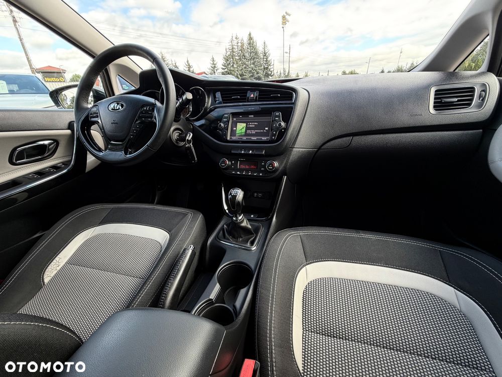Kia Ceed - 16