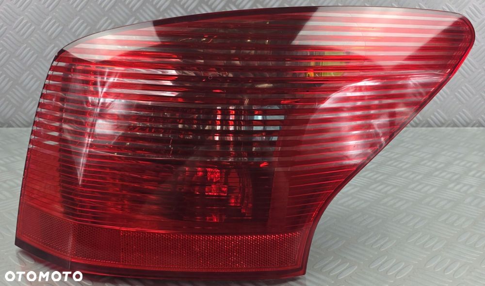 lampa prawy prawa tył tylna w błotnik PEUGEOT 407 KOMBI SW 2004-2008 EUROPA - 3