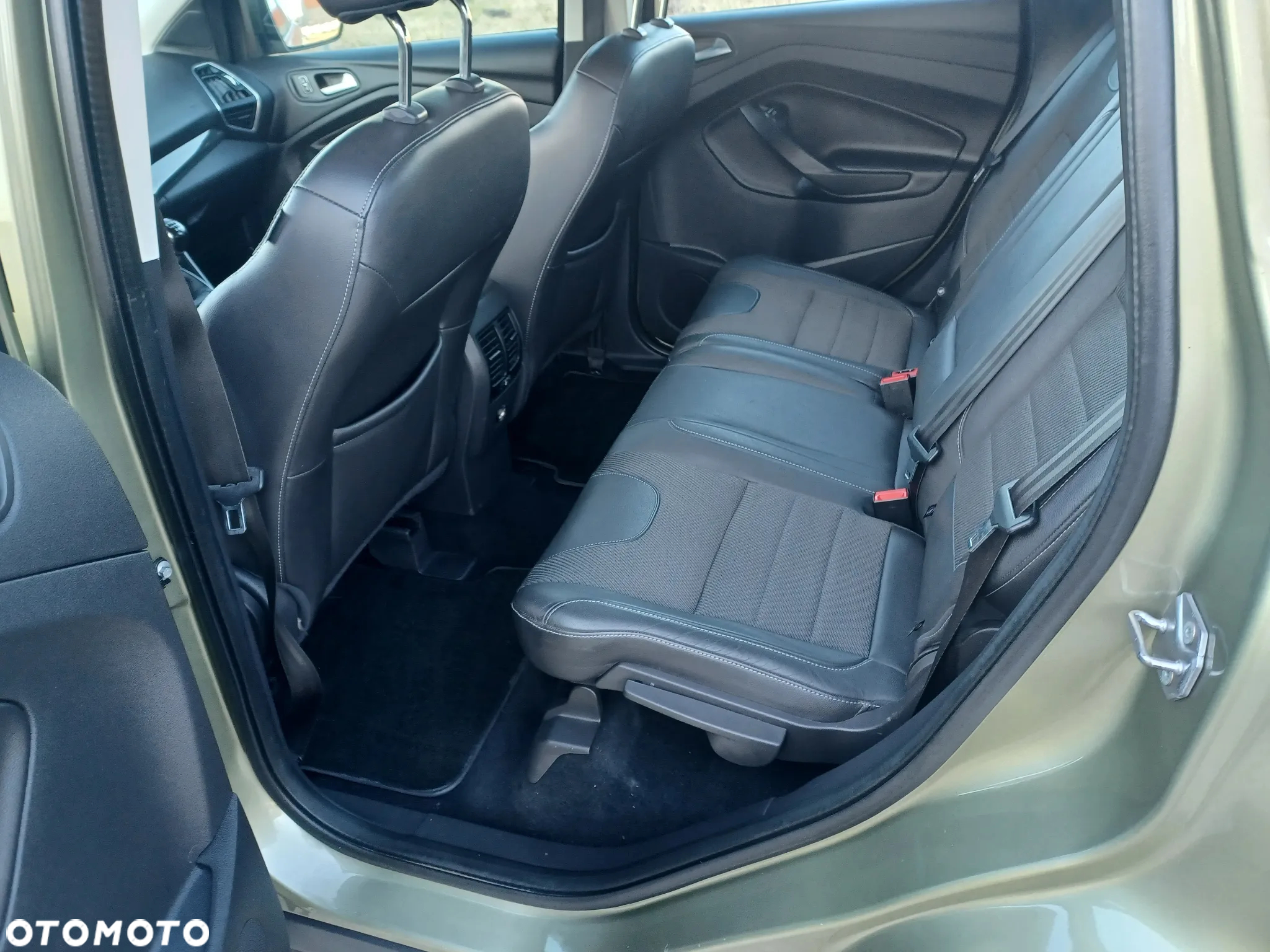 Ford Kuga - 17