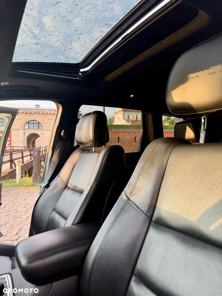 Jeep Grand Cherokee - 9