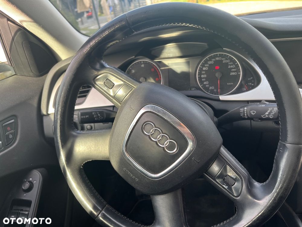 Audi A4 Avant 2.0 TDI - 27