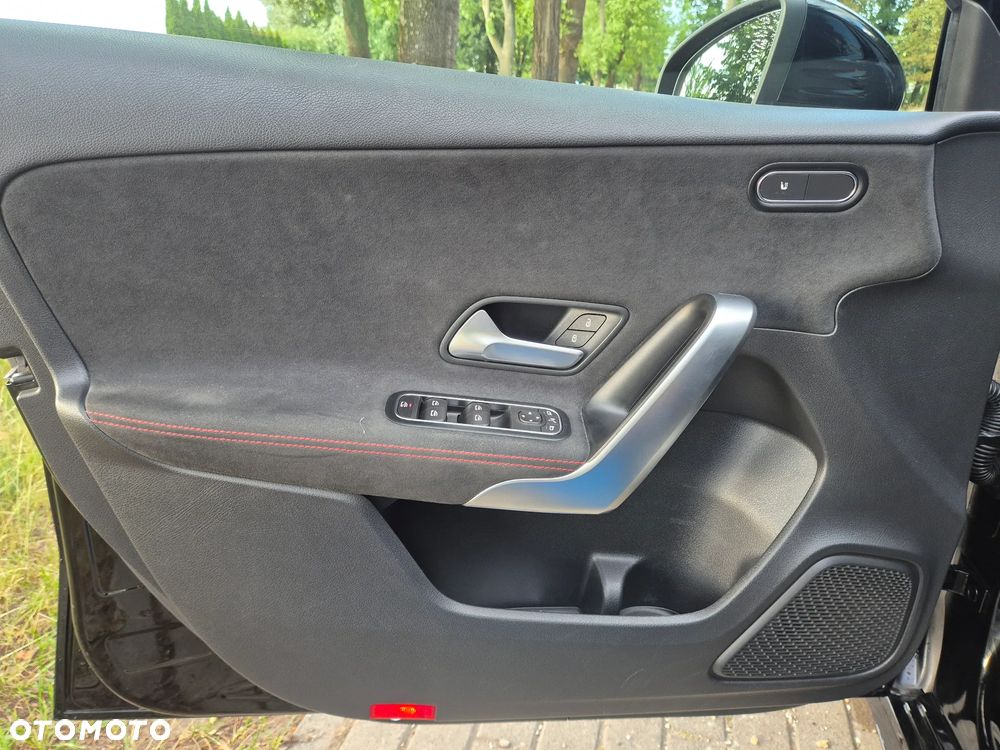Mercedes-Benz Klasa A 220 4Matic 7G-DCT AMG Line - 17