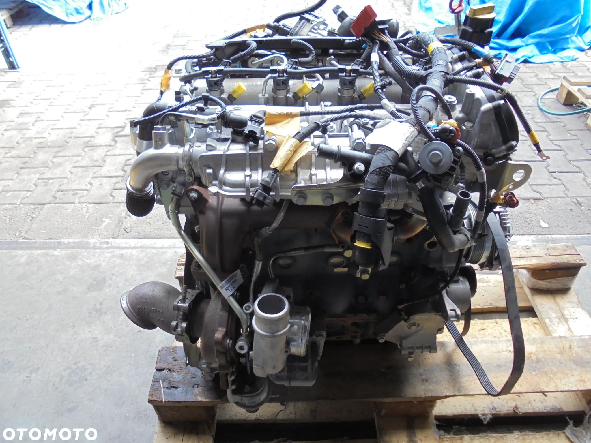 SILNIK KOMPLETNY IVECO DAILY 3.0 EURO 6 F1CFL4117 - 1