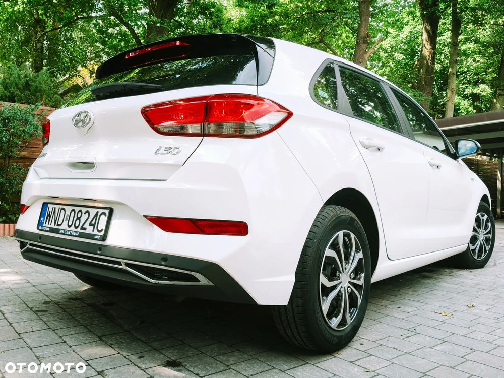 Hyundai i30 1.0 T-GDI Classic + - 8