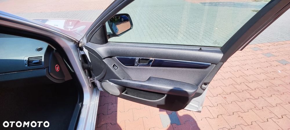 Mercedes-Benz Klasa C 200 Kompressor Automatik Classic - 18