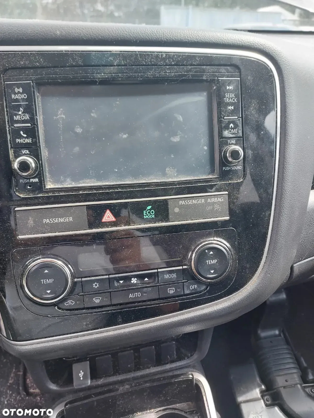 Mitsubishi Outlander - 8