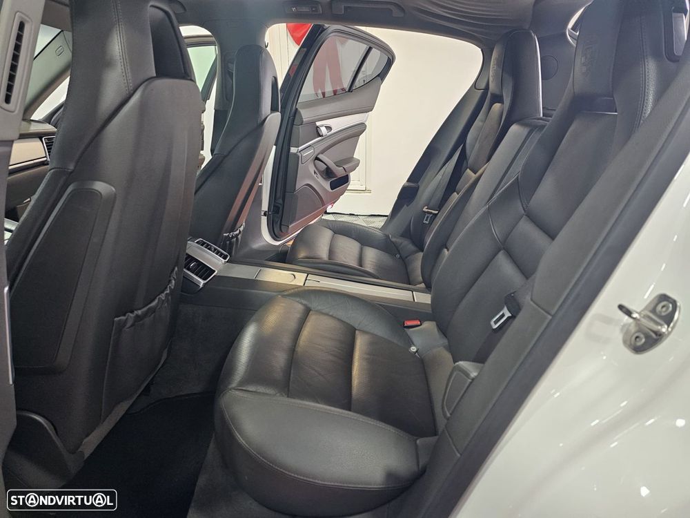 Porsche Panamera Platinum Edition - 13