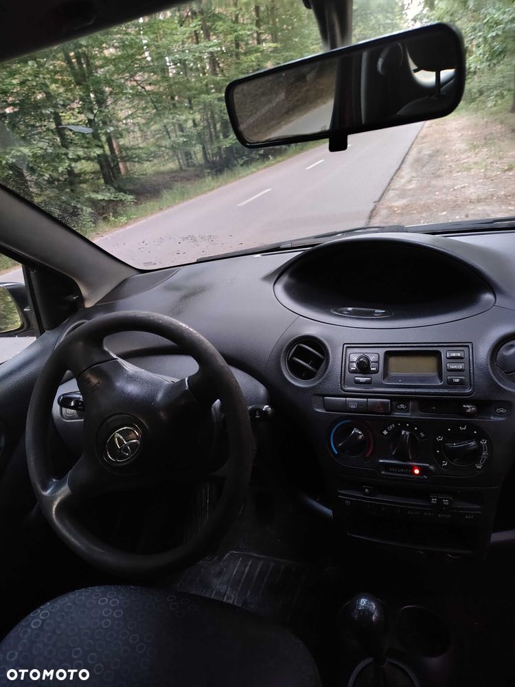 Toyota Yaris - 6