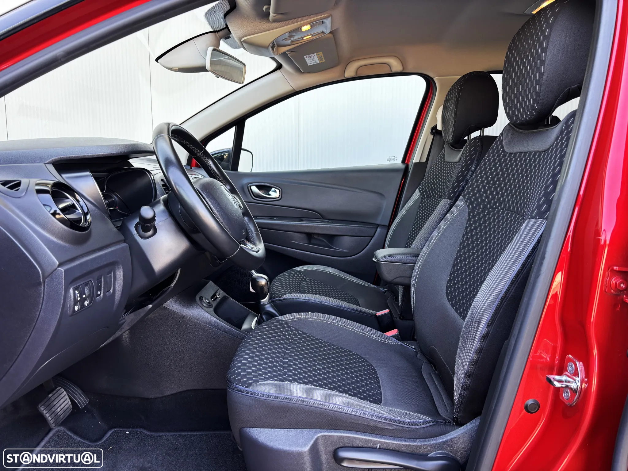 Renault Captur 1.5 dCi Exclusive EDC - 12