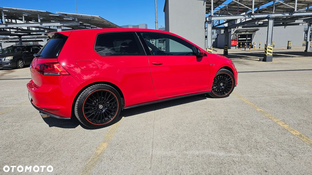Volkswagen Golf - 8